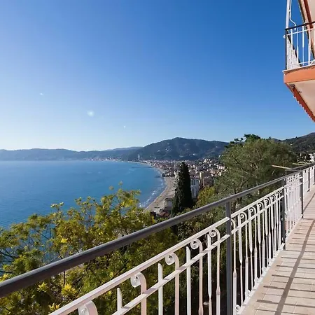 Terrazza Sul Golfo Di アパート