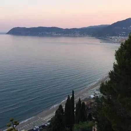 Terrazza Sul Golfo Di * アラッシオ